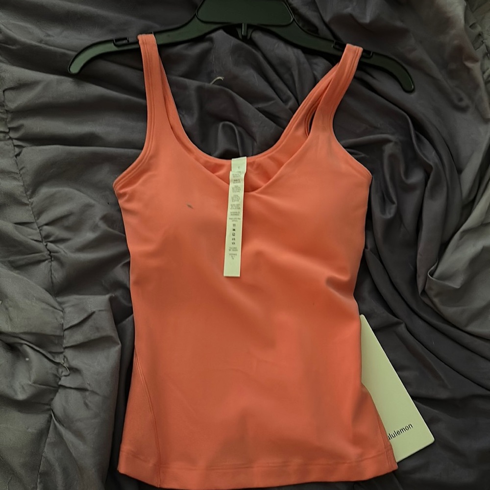 lululemon never worn tank top